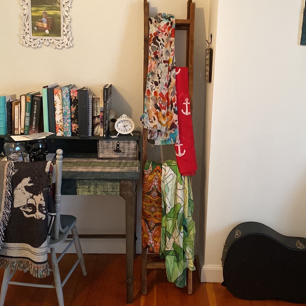 Bundle of 4 boutique lightweight scarves